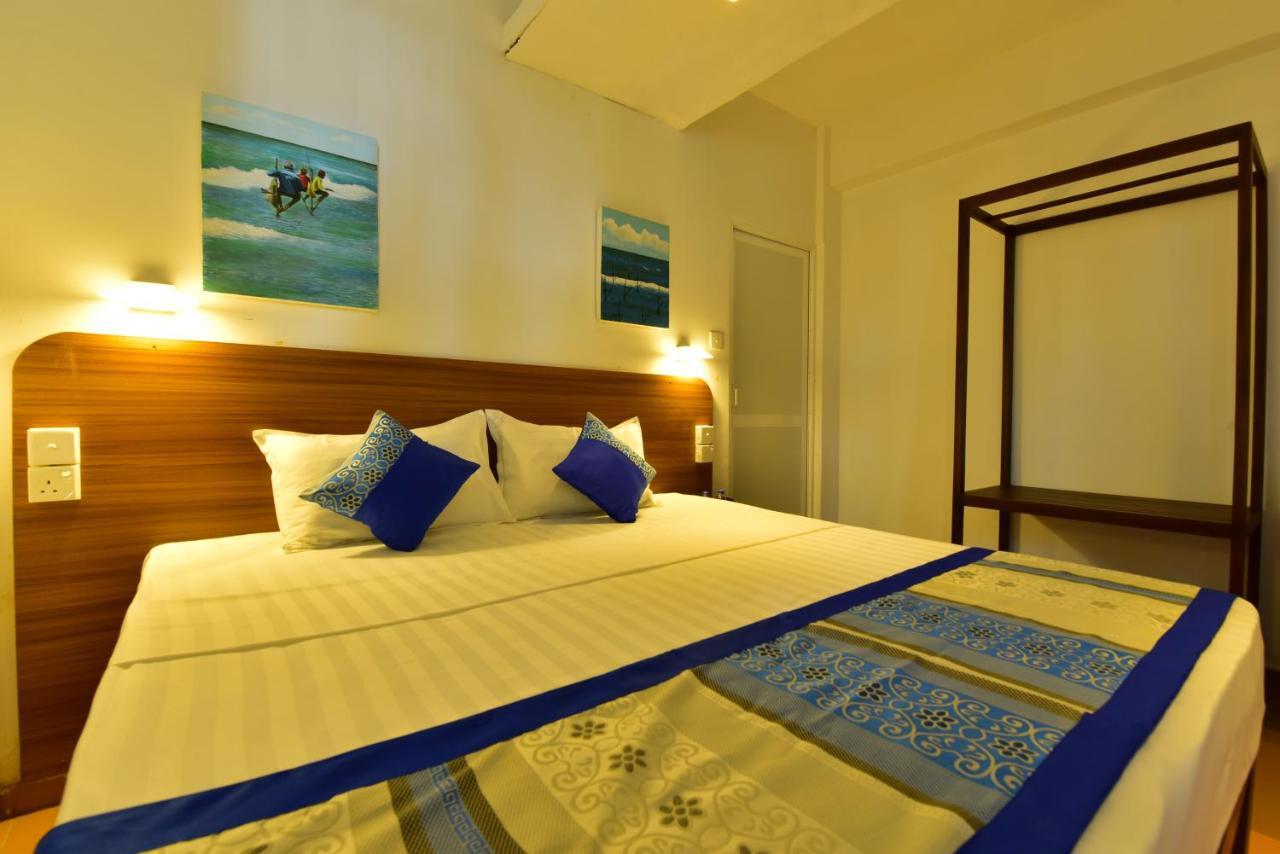 Lucky Seven Beach Resort Hikkaduwa Exterior foto